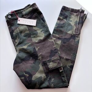 Alice + Olivia Green Camouflage Jeans